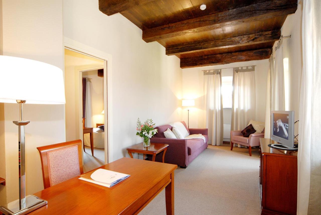 Hotel Antico Podere Propano Салуццо Экстерьер фото