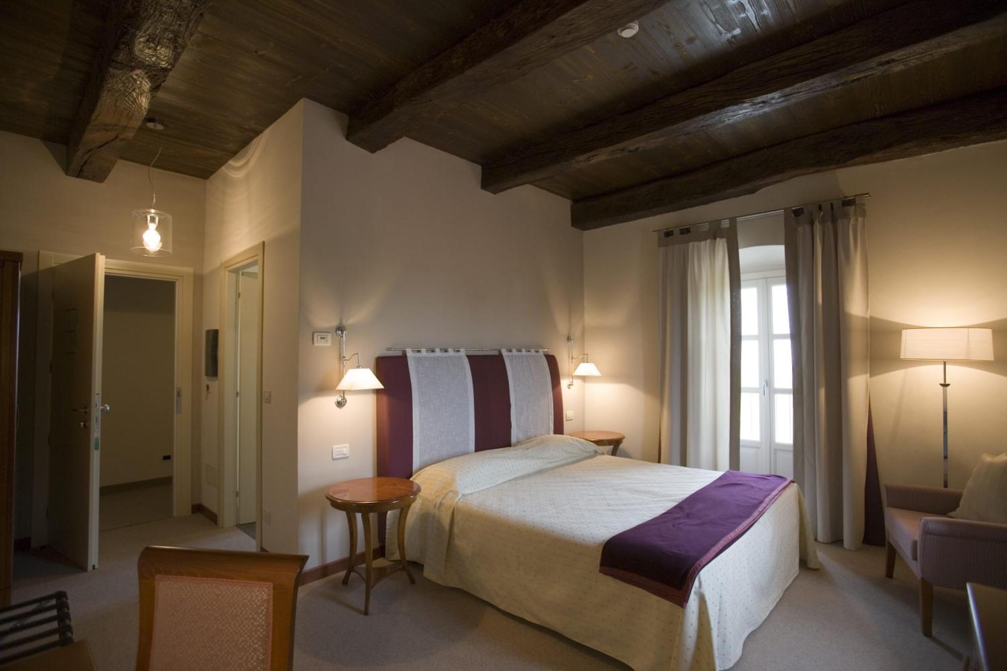 Hotel Antico Podere Propano Салуццо Экстерьер фото