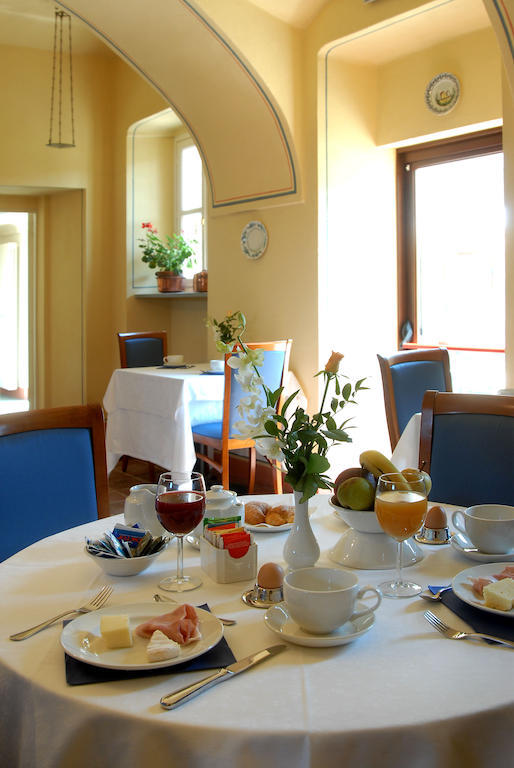 Hotel Antico Podere Propano Салуццо Экстерьер фото